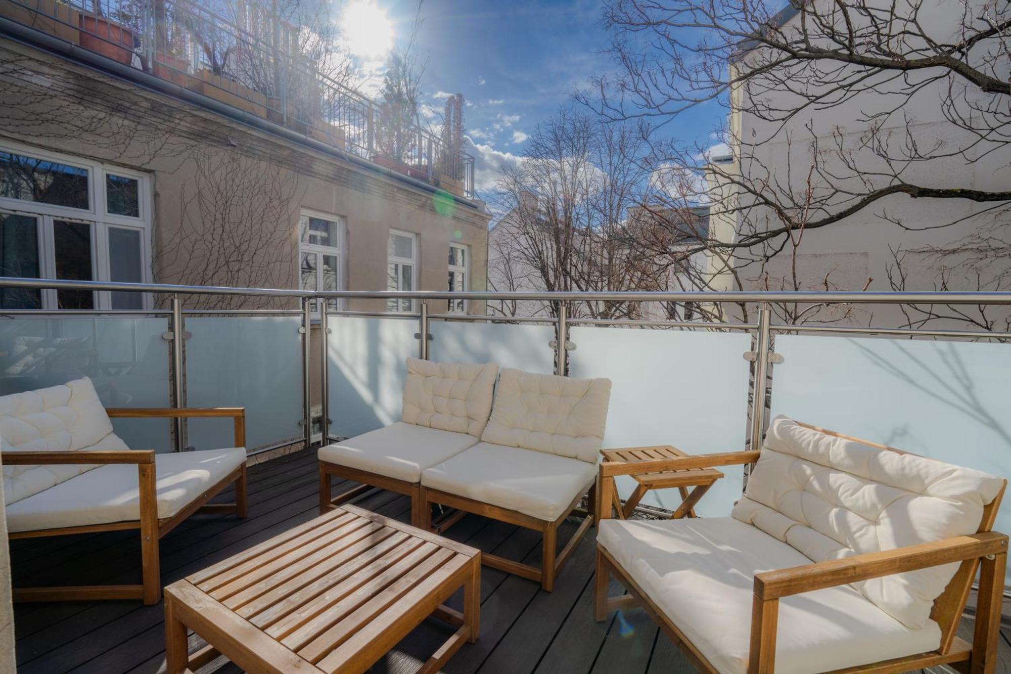 4ty3 - Spacious In The Heart Of The 8th District Is Calling Apartament *