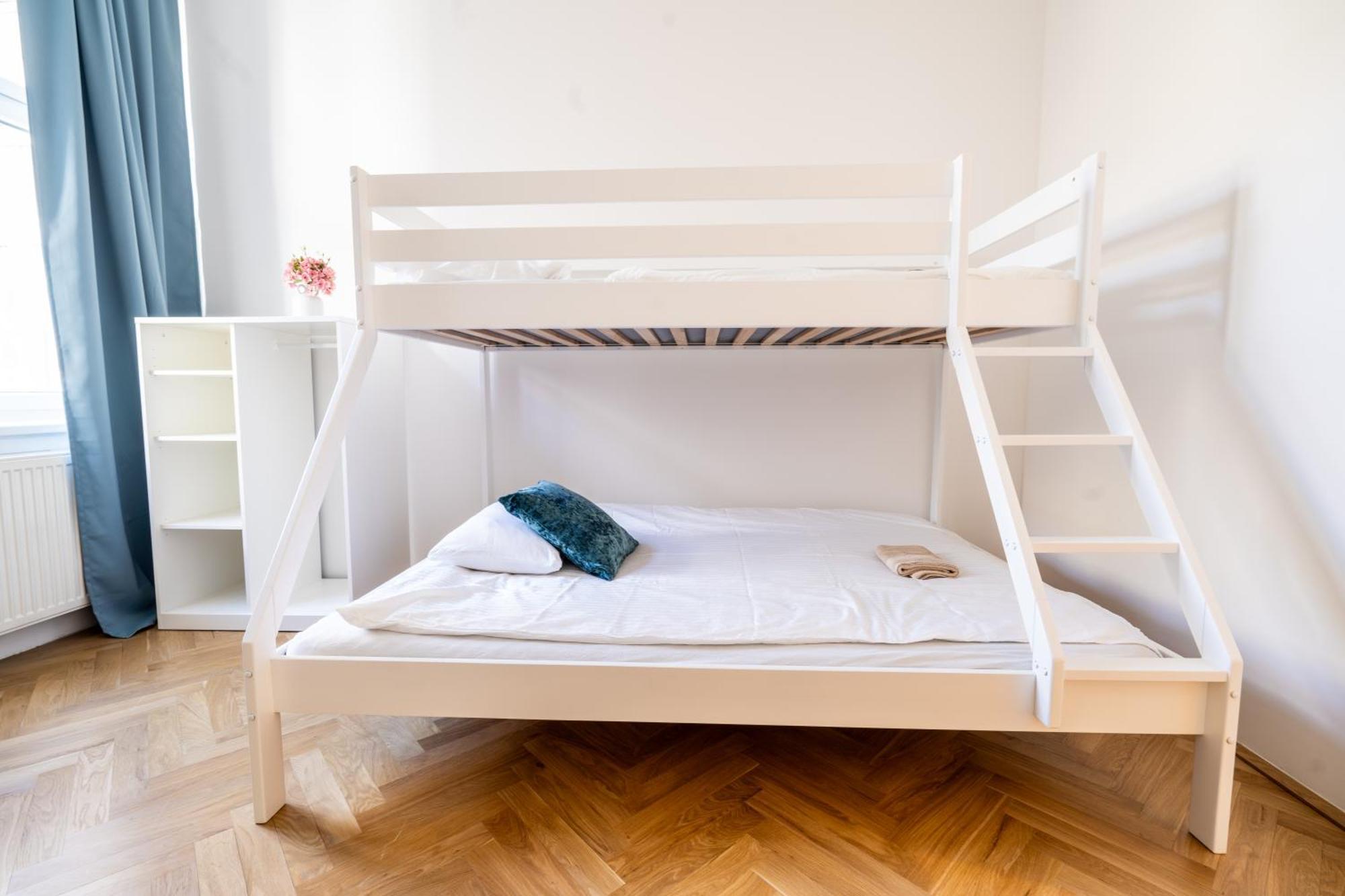 Apartament 4ty3 - Spacious In The Heart Of The 8th District Is Calling