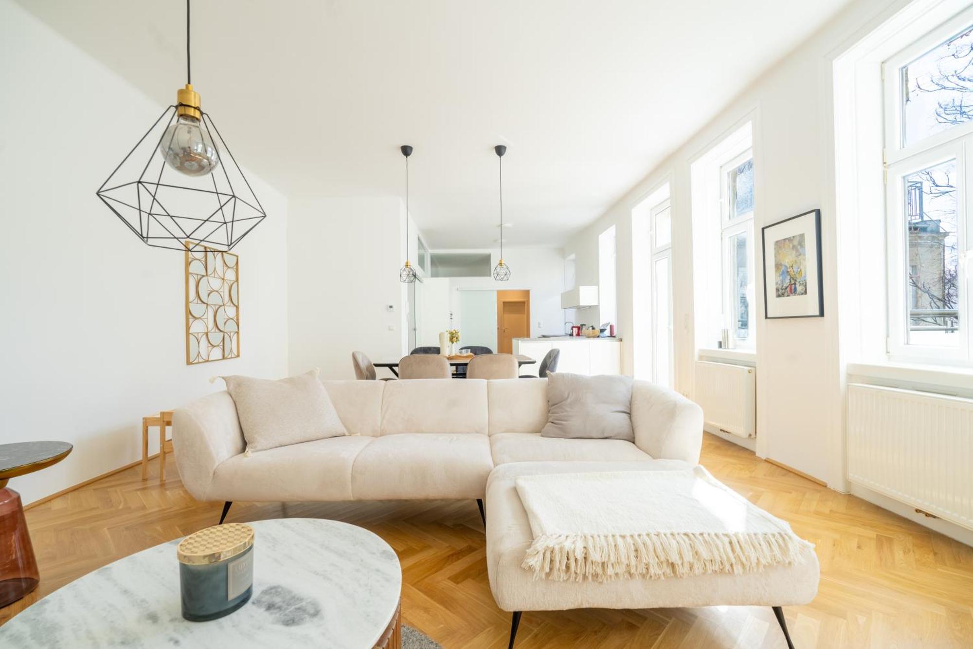 4ty3 - Spacious In The Heart Of The 8th District Is Calling * Wiedeń